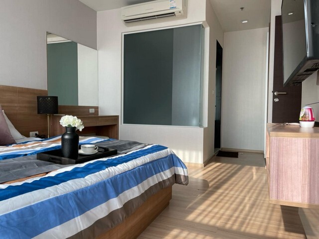 Rhythm Sathorn spacious clean comfortable 12A floor BTS Saphan Taksin