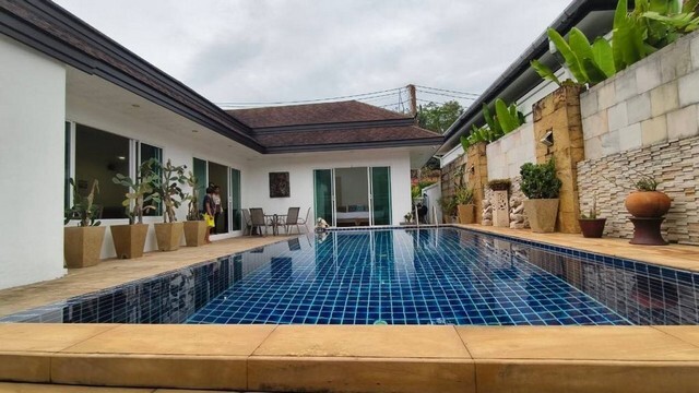 For Rent : Rawai, Private Pool Villa @soi samakee 1, 3 bedrooms 3 bathrooms