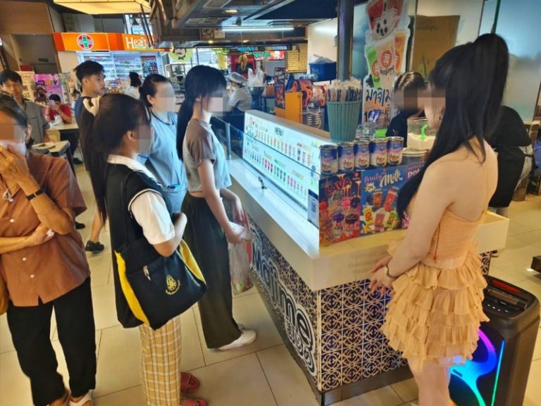 เซ้งร้านชานมไข่มุก เอกมัย Gateway Ekkamai เพียง 150,000 บ พร้อมอุปกรณ์ครบ