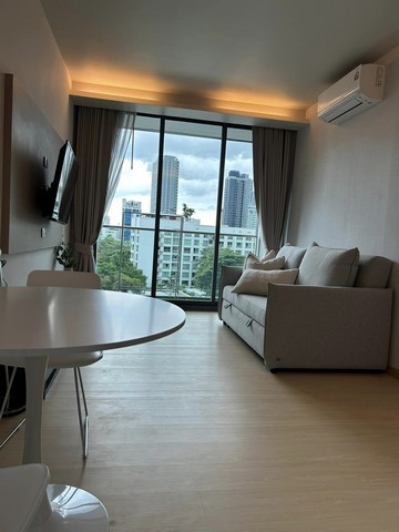 Via 49 spacious clean comfortable 8th floor BTS Thonglor